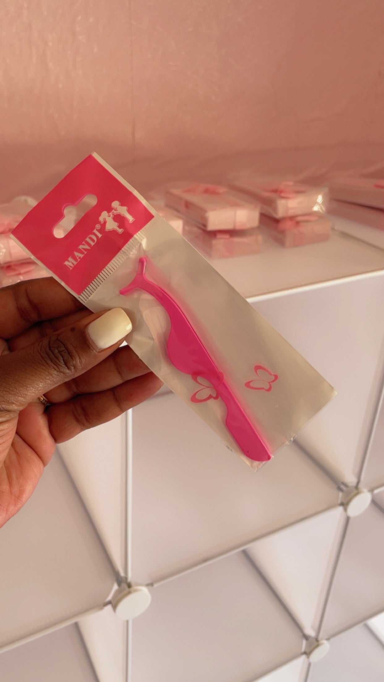 Pink Eyelash Applicator